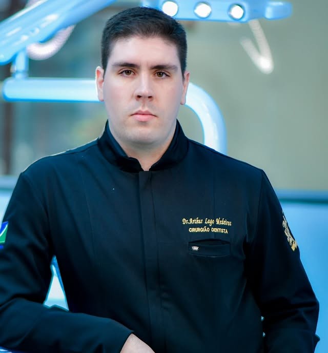 Dr. Arthur Lago Medeiros